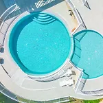 別荘 Townhouse Varadero By Algarve Vacation